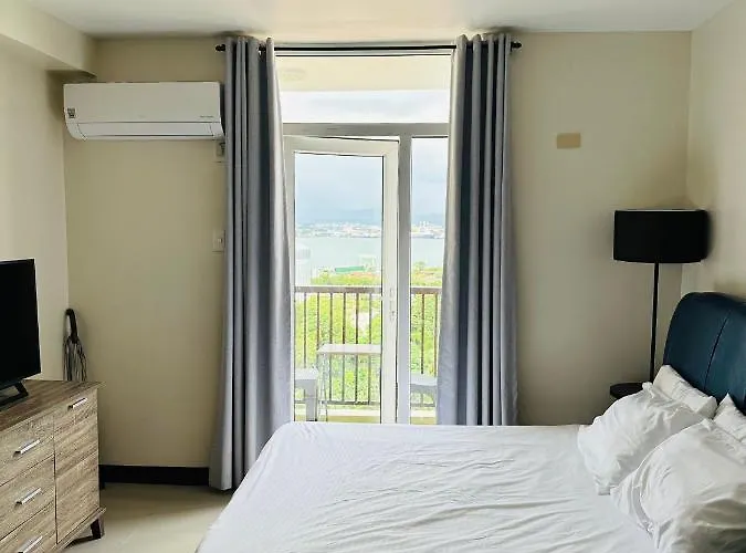 Seaview Sunset Apartment Cebu